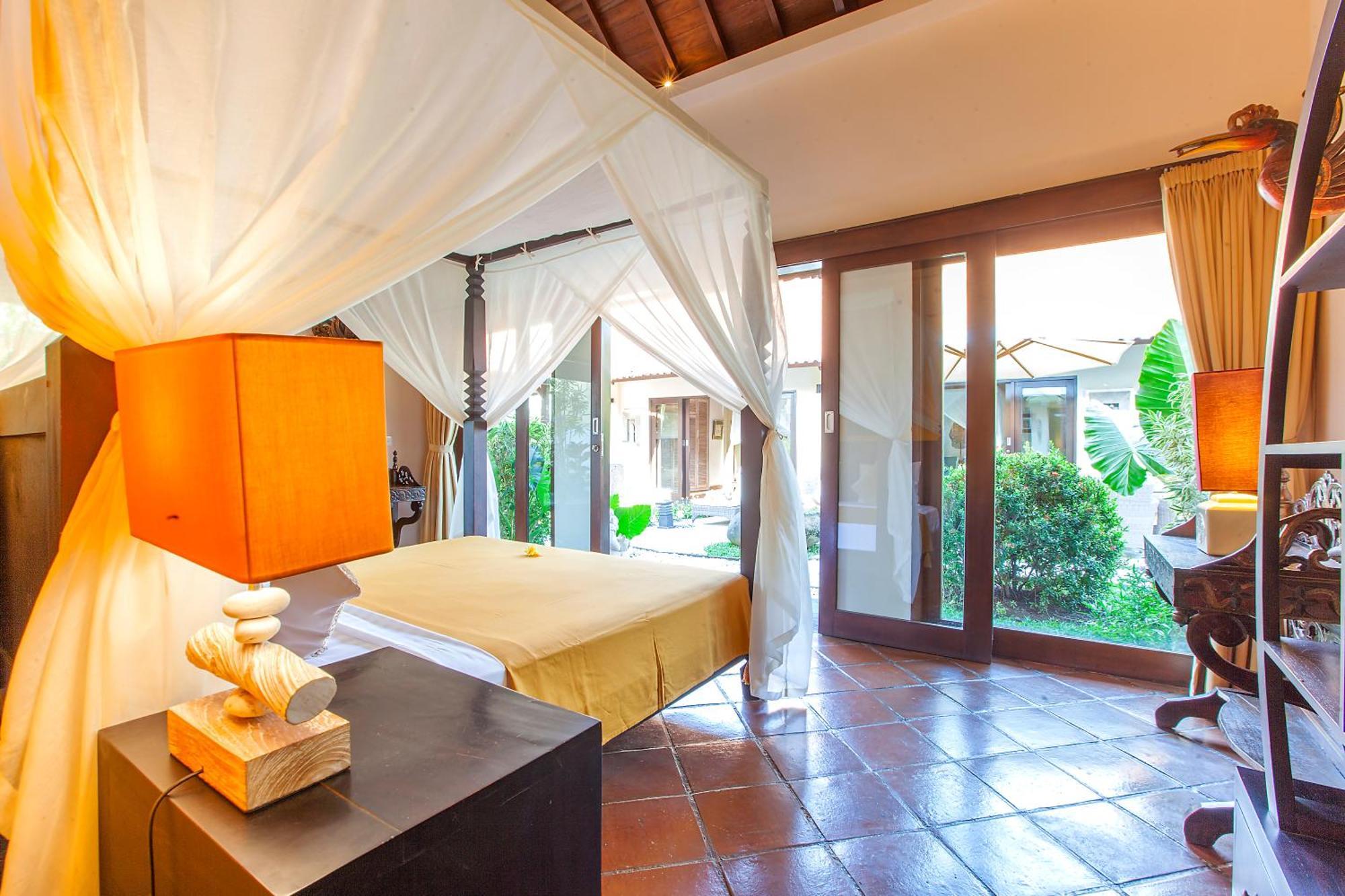 Chantal-intimate In Villa *