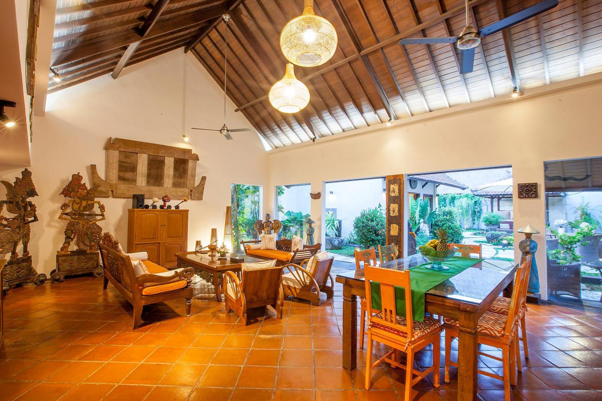 Villa Chantal-intimate In