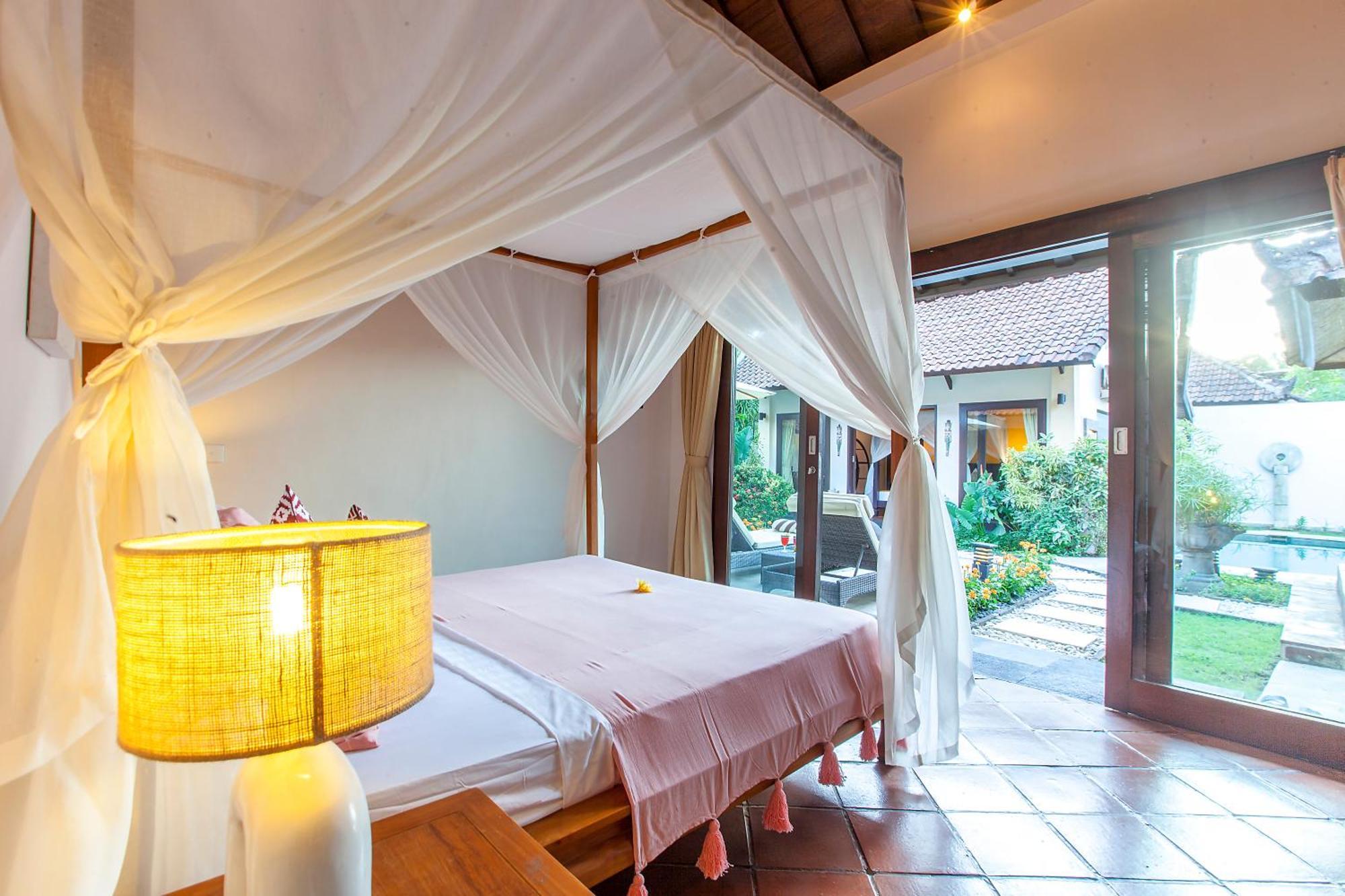 Villa Chantal-intimate In