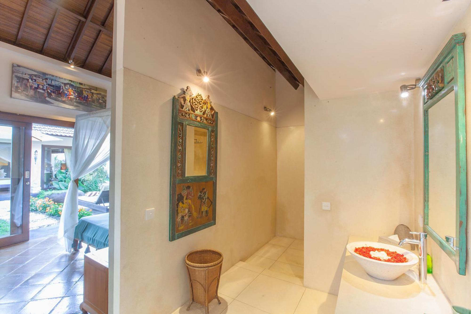 Chantal-intimate In Villa